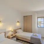 #022 T2 Velamar By Holidays